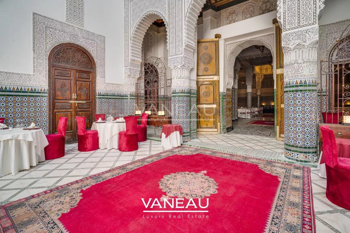Riad Historique à Vendre - 770 m² au Sol