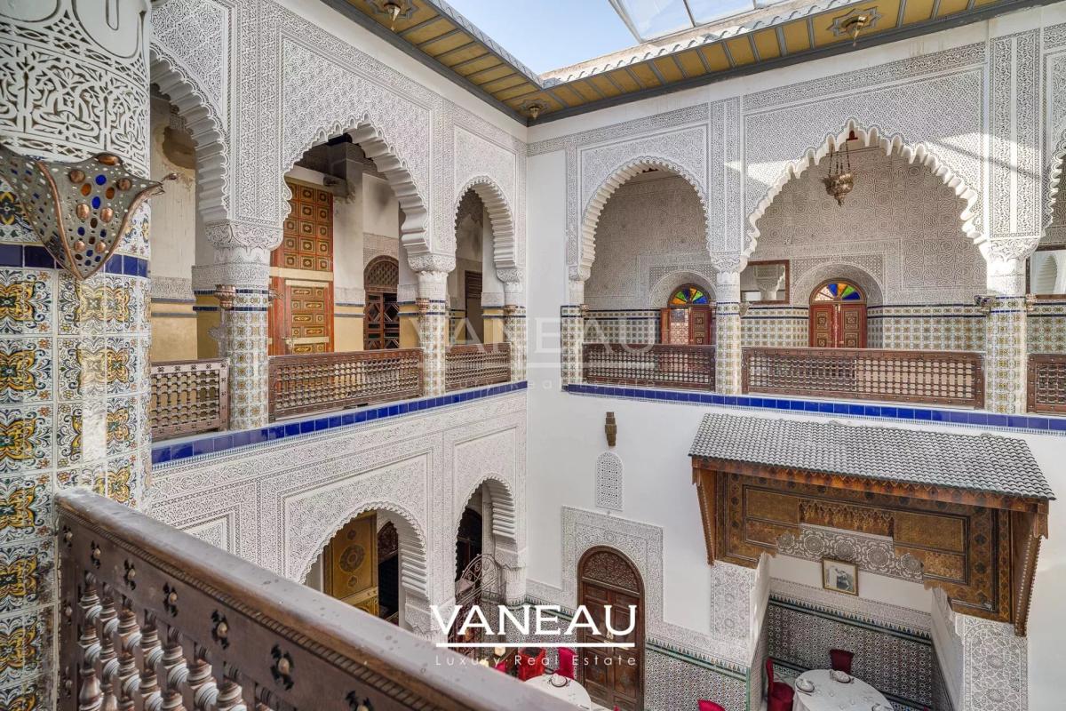 Riad Historique à Vendre - 770 m² au Sol