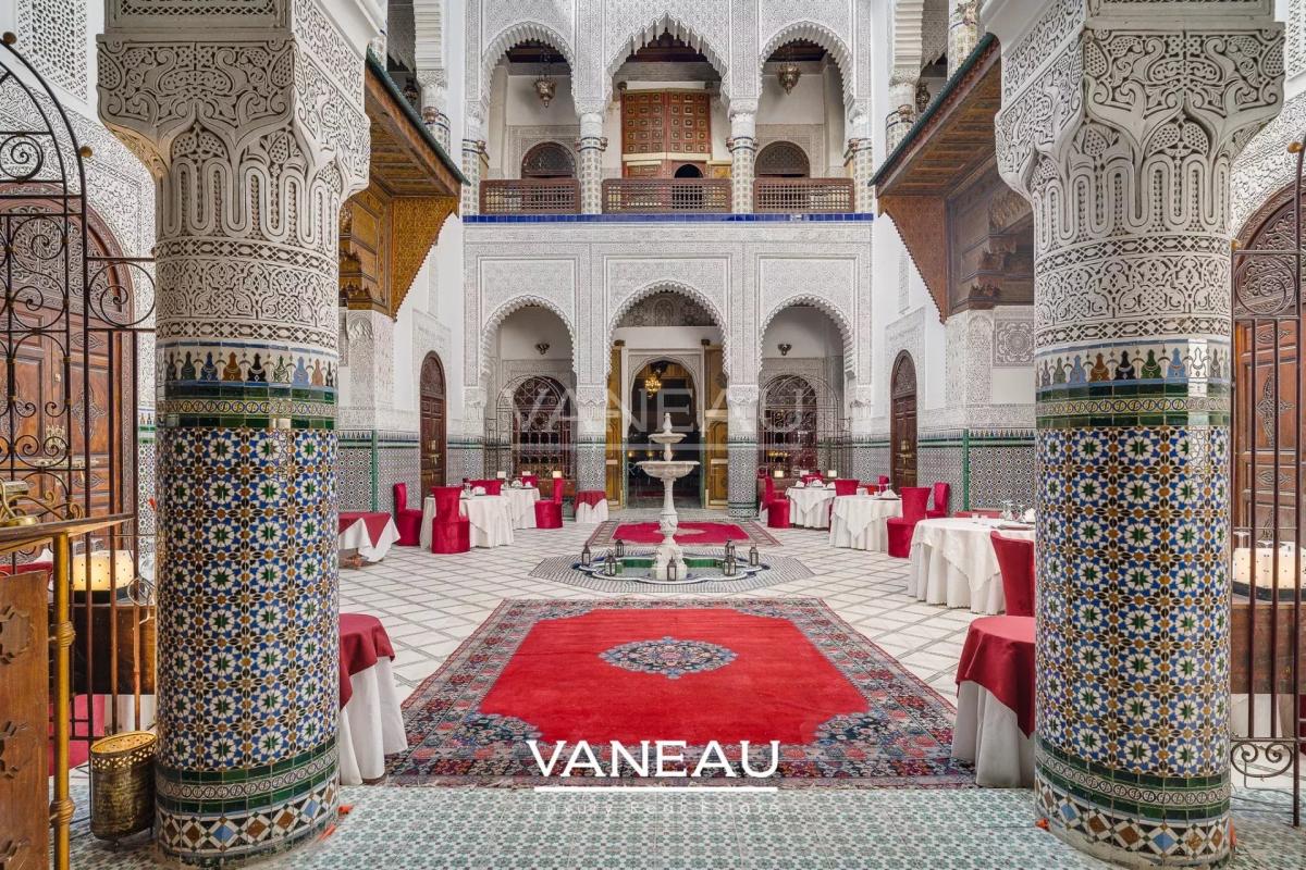 Riad Historique à Vendre - 770 m² au Sol
