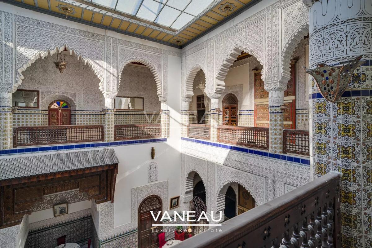 Riad Historique à Vendre - 770 m² au Sol