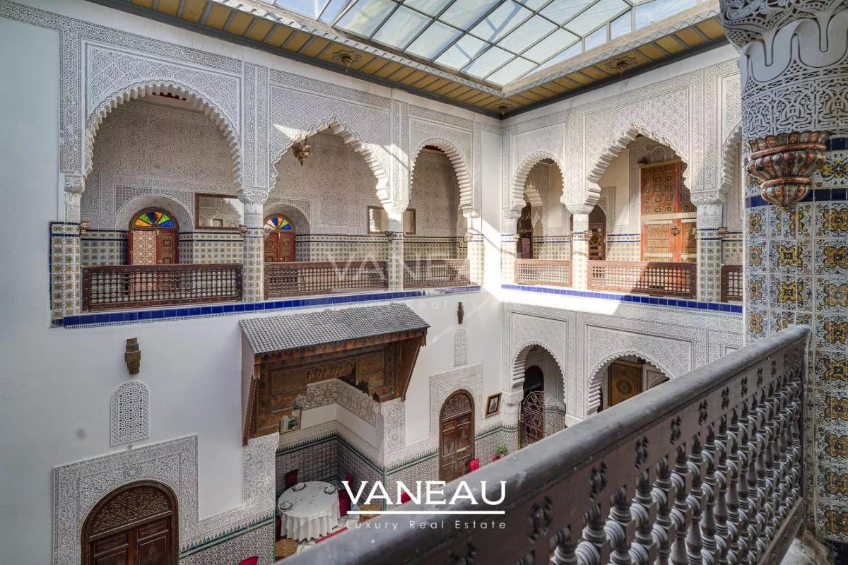 Riad Historique à Vendre - 770 m² au Sol