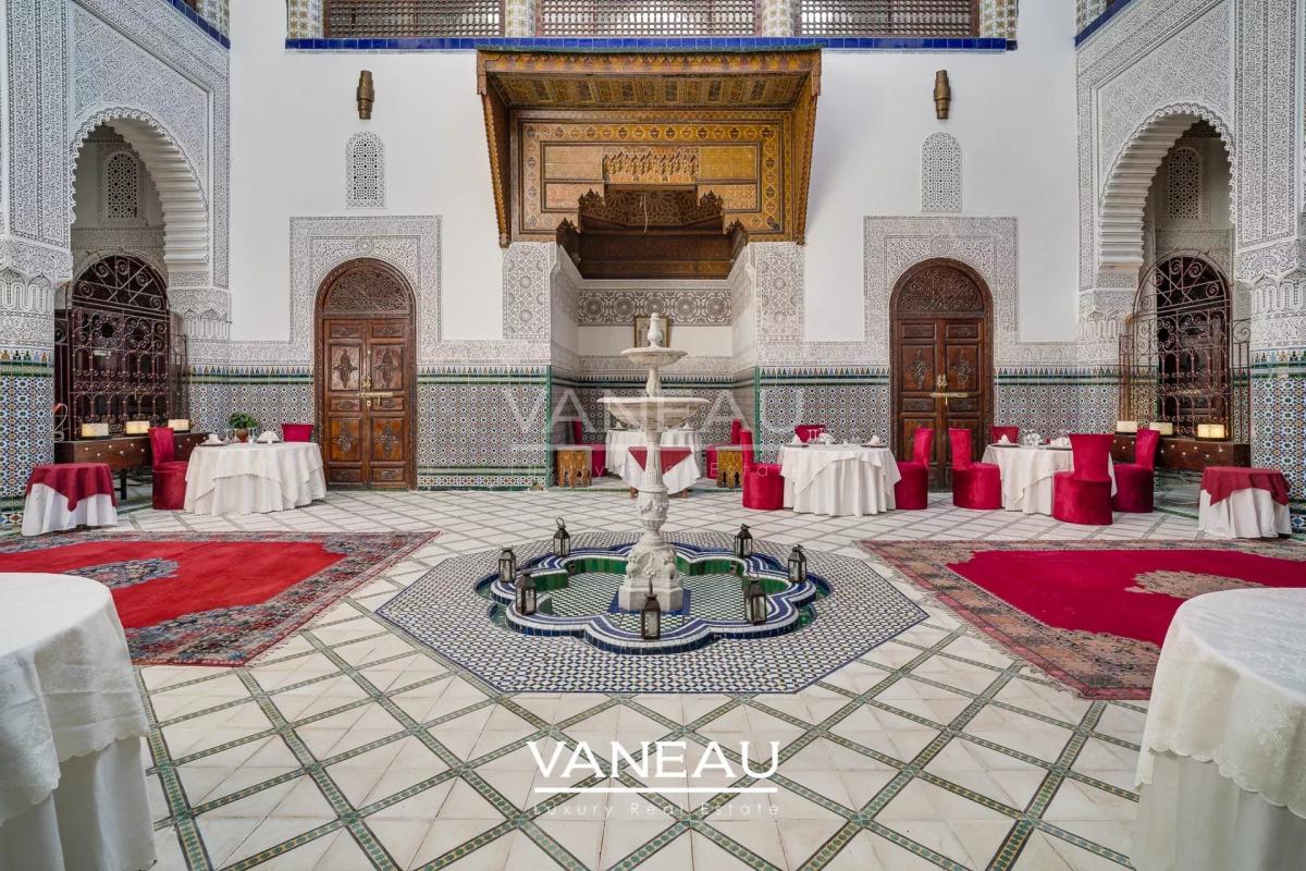 Riad Historique à Vendre - 770 m² au Sol