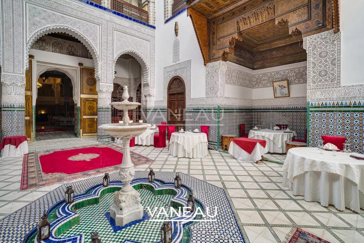 Riad Historique à Vendre - 770 m² au Sol