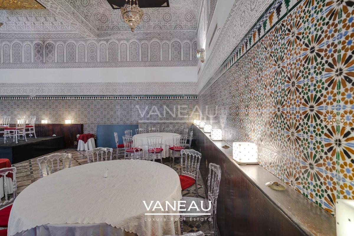 Riad Historique à Vendre - 770 m² au Sol