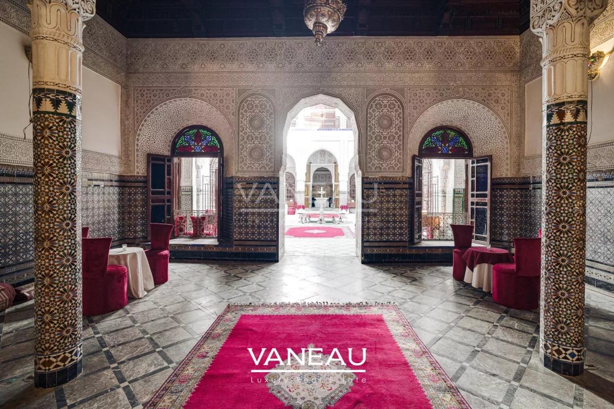 Riad Historique à Vendre - 770 m² au Sol