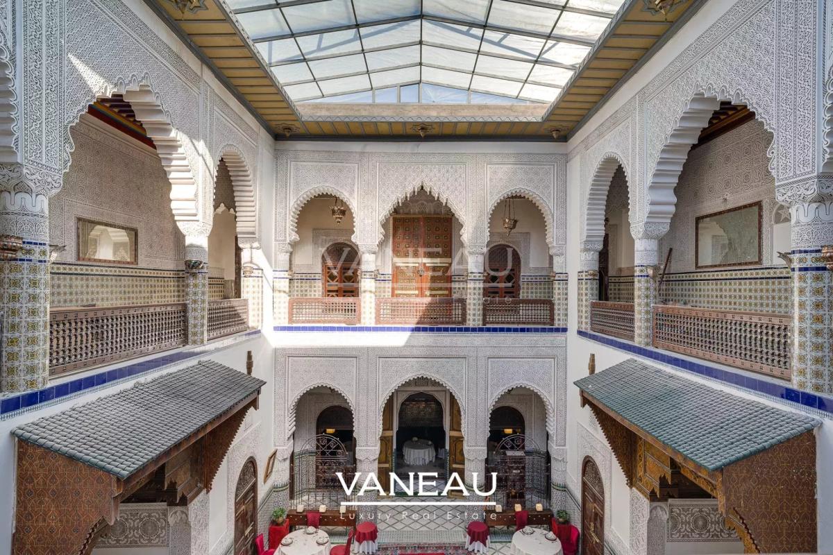 Riad Historique à Vendre - 770 m² au Sol