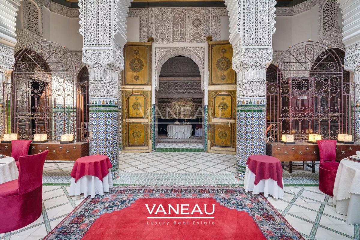 Riad Historique à Vendre - 770 m² au Sol