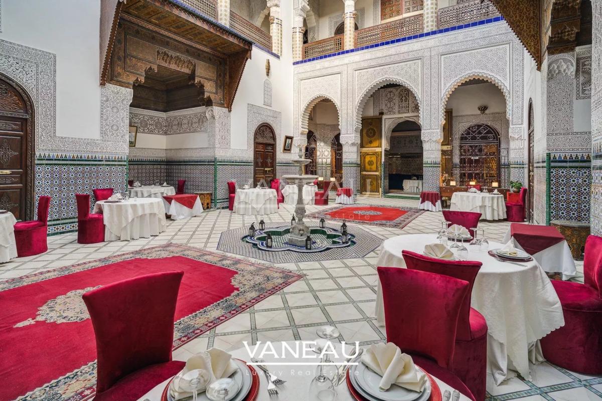 Riad Historique à Vendre - 770 m² au Sol