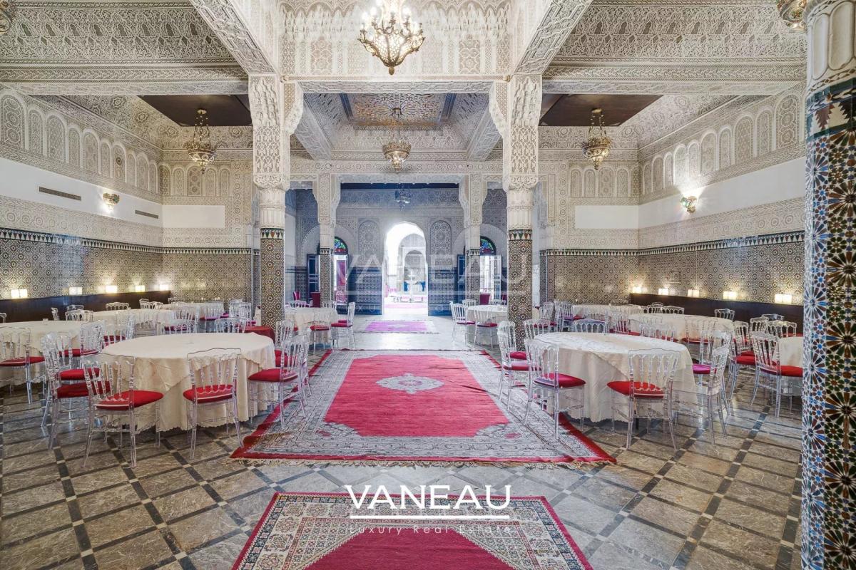 Riad Historique à Vendre - 770 m² au Sol