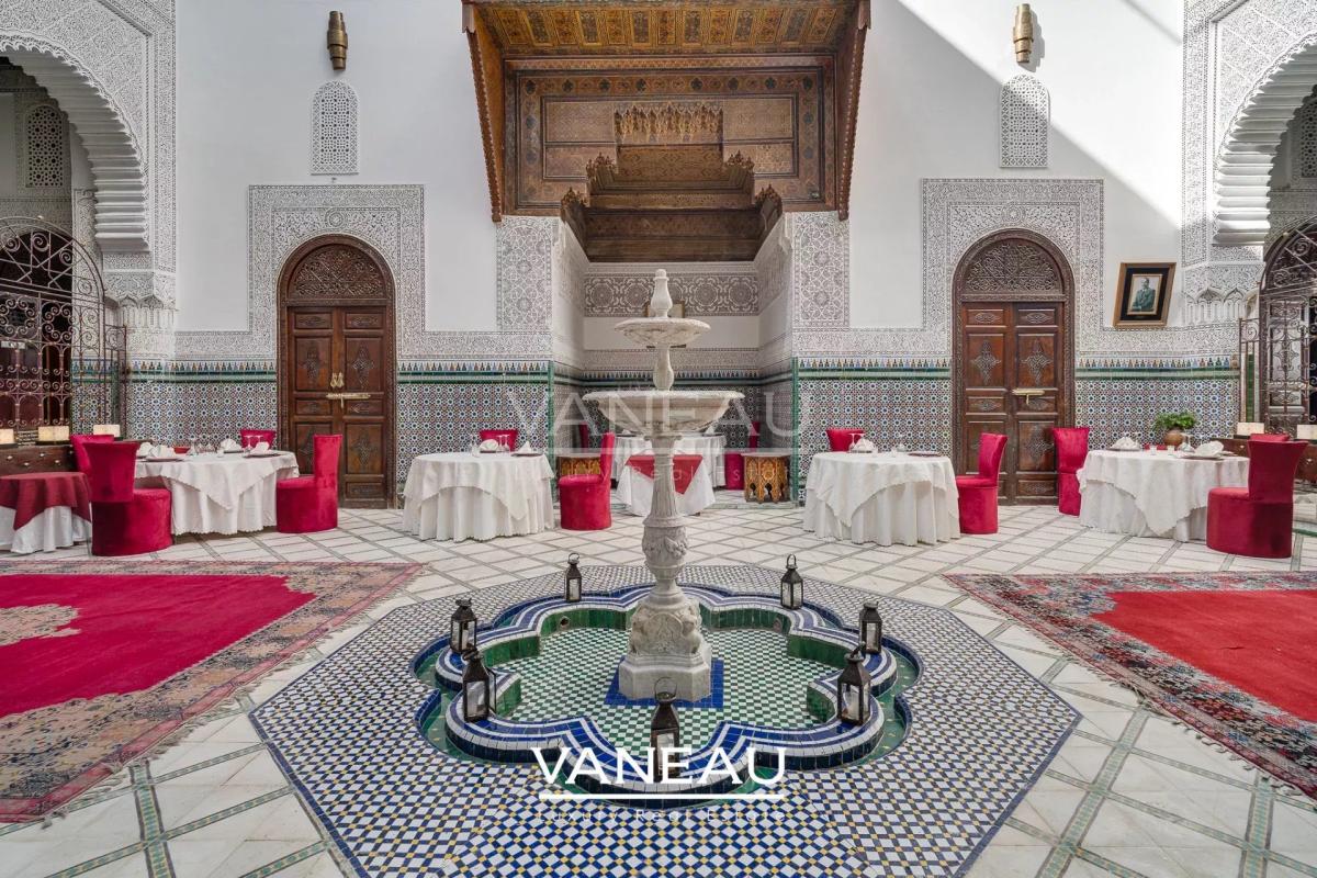 Riad Historique à Vendre - 770 m² au Sol