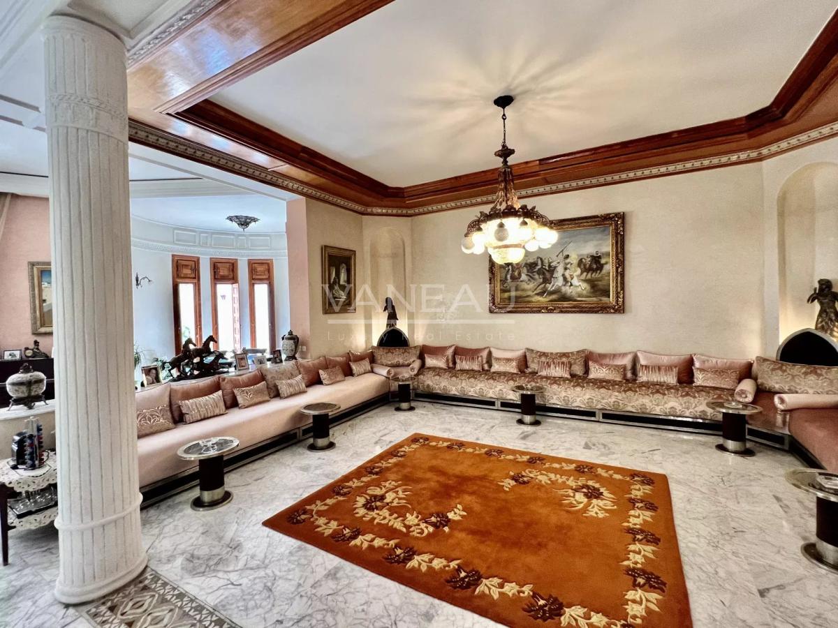Magnifique maison de maître à Vendre à 10 min du centre ville