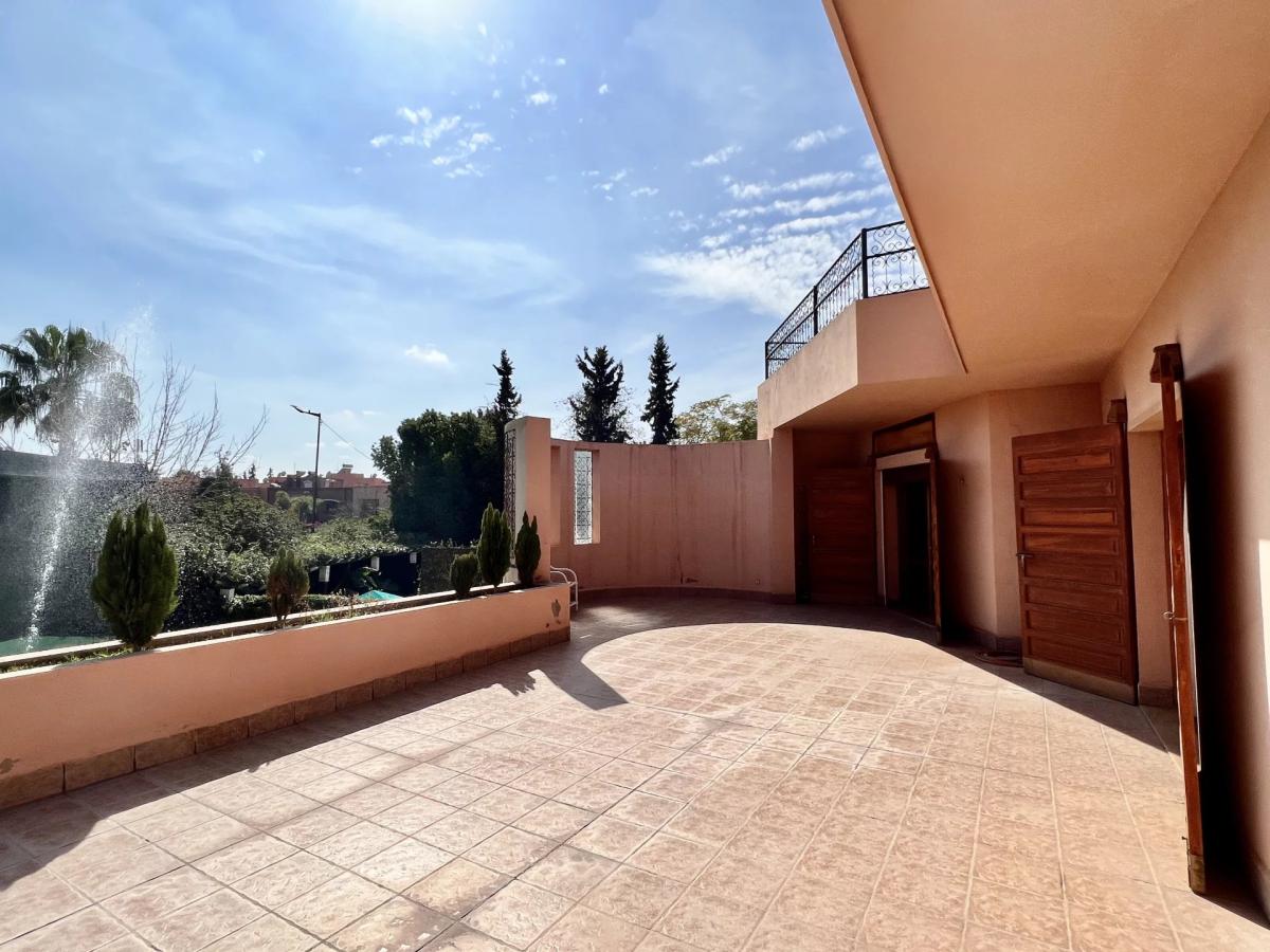Magnifique maison de maître à Vendre à 10 min du centre ville