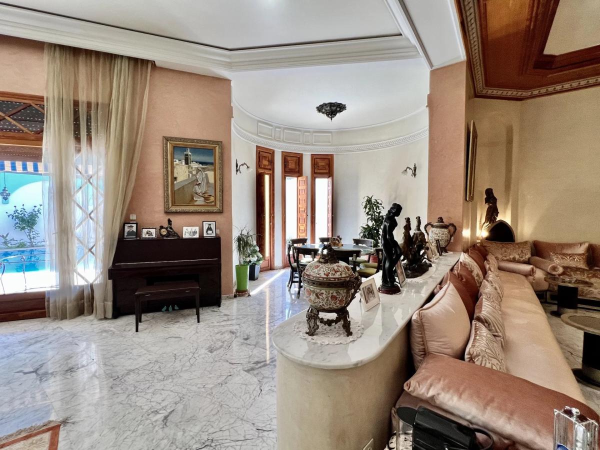 Magnifique maison de maître à Vendre à 10 min du centre ville