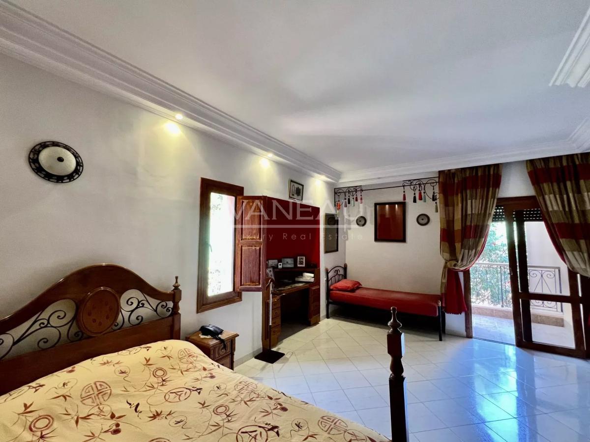Magnifique maison de maître à Vendre à 10 min du centre ville
