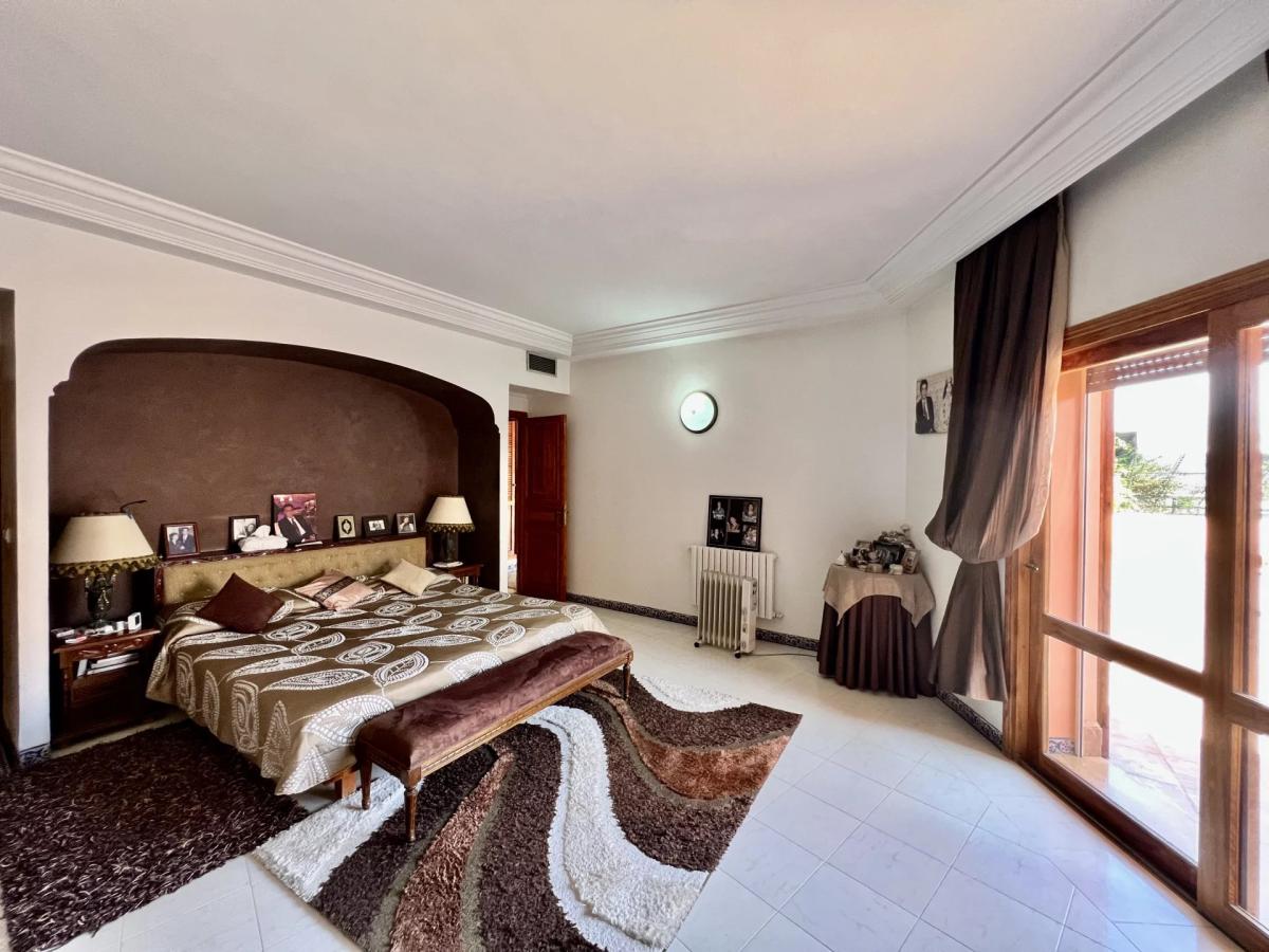 Magnifique maison de maître à Vendre à 10 min du centre ville