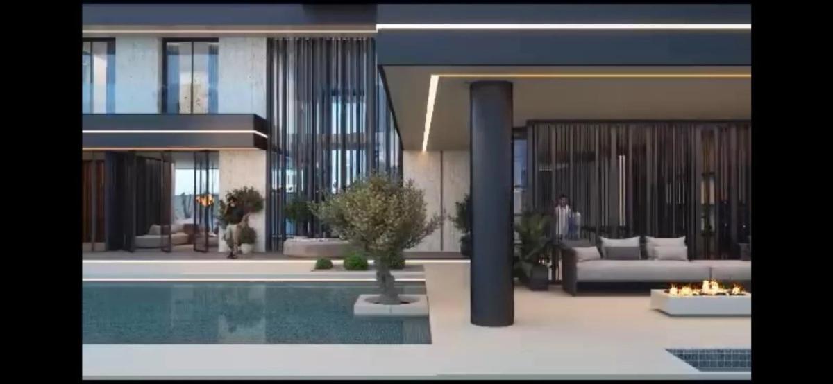 ***Route Ouarzazate villa en cours de construction 2,7 hectare a