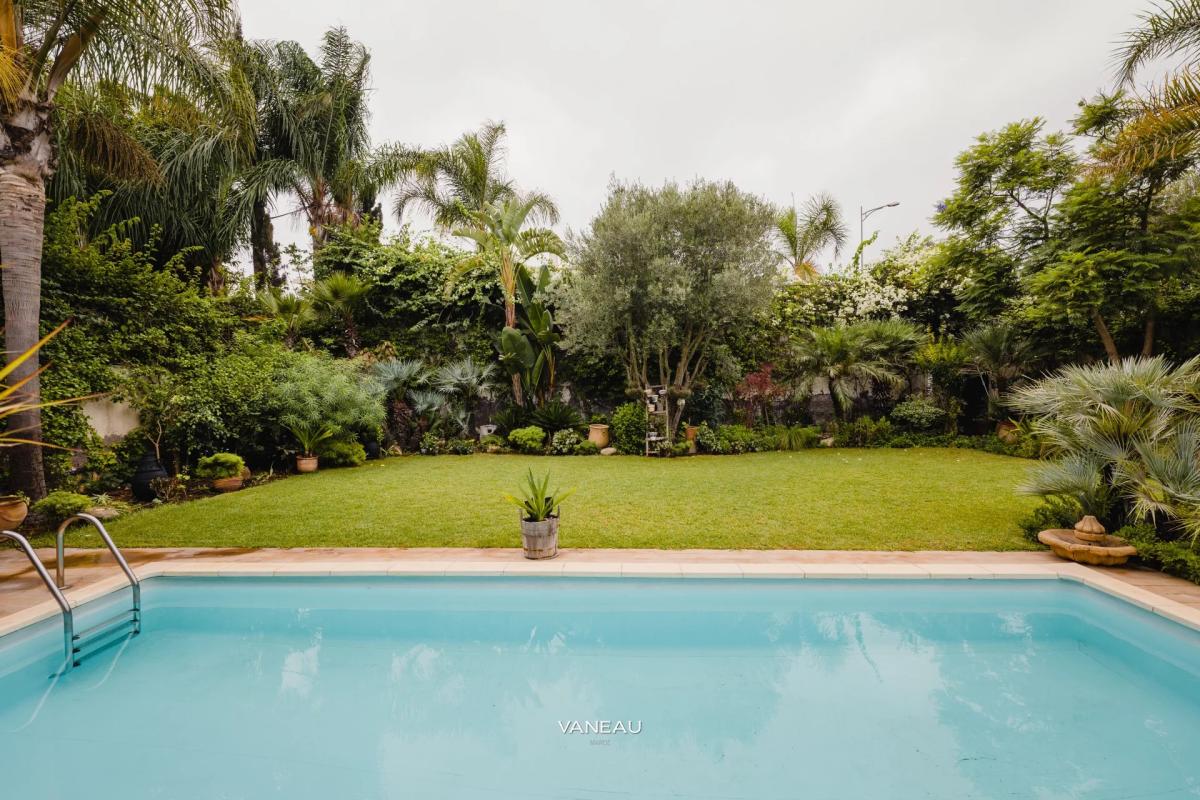Villa de 650 m² à vendre sur Bouskoura - Maroc