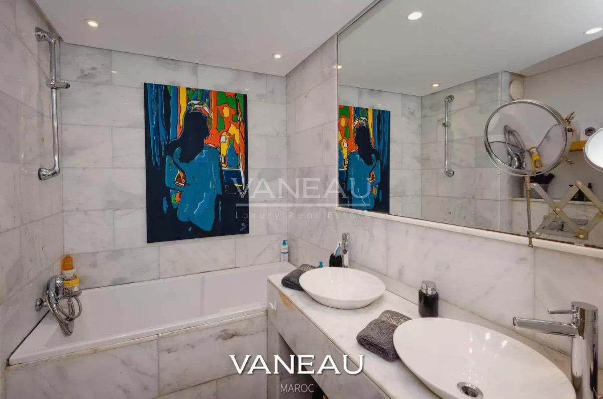Appartement de 154 m² à vendre à Dar Bouazza, Maroc