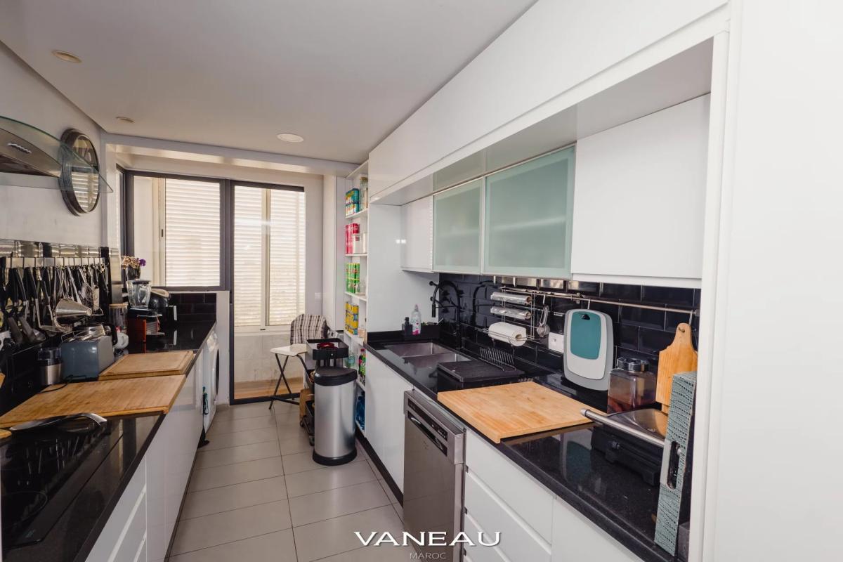 Appartement de 154 m² à vendre à Dar Bouazza, Maroc