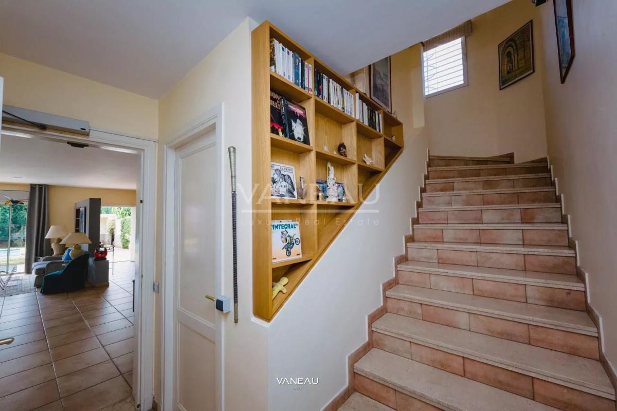Superbe villa de 800 m² à vendre aux Crêtes (Haut Polo)  à Casab