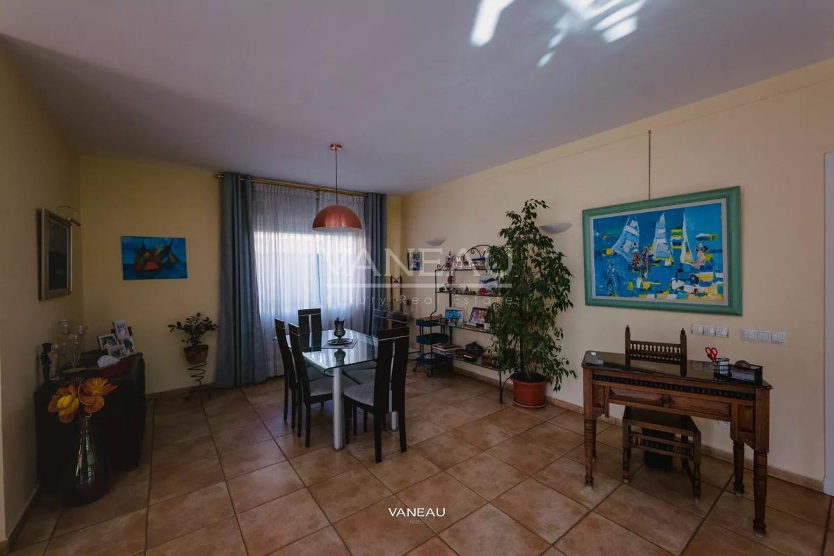 Superbe villa de 800 m² à vendre aux Crêtes (Haut Polo)  à Casab