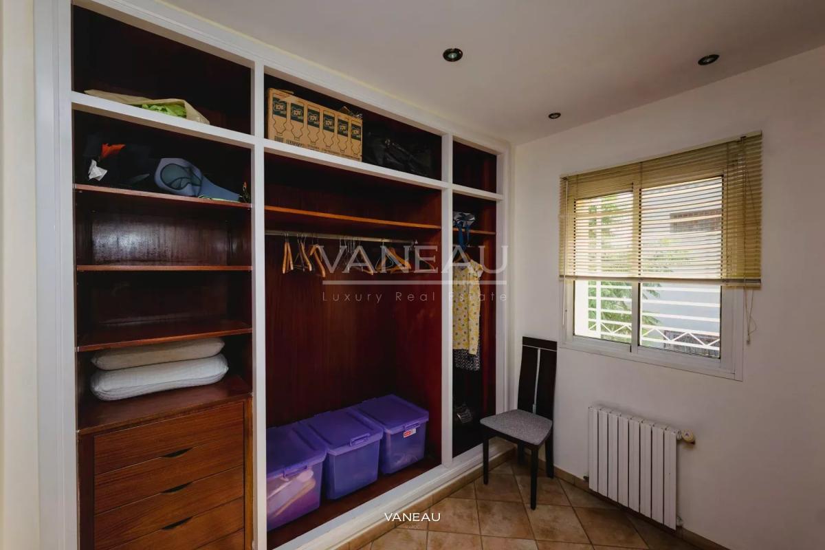 Superbe villa de 800 m² à vendre aux Crêtes (Haut Polo)  à Casab