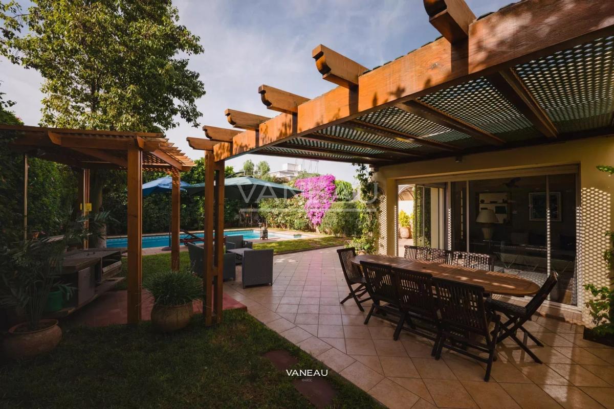 Superbe villa de 800 m² à vendre aux Crêtes (Haut Polo)  à Casab