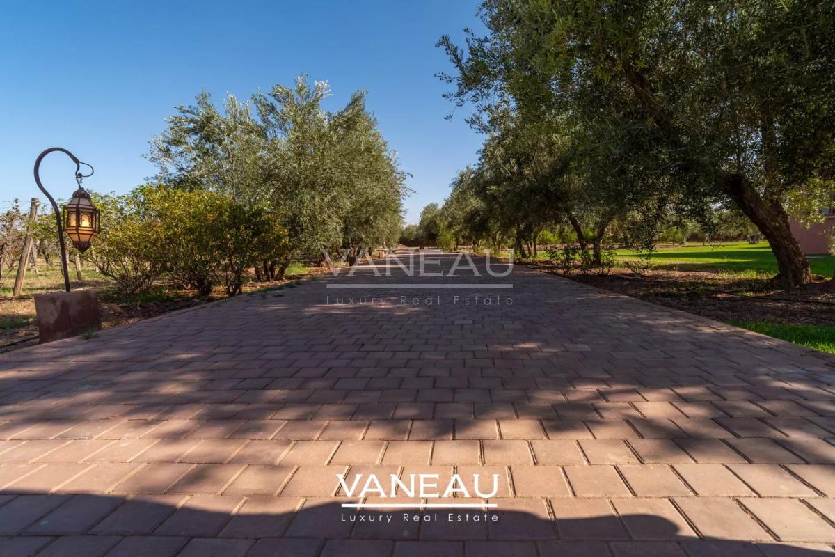 *** Maison avec un terrain de 4 hectares***