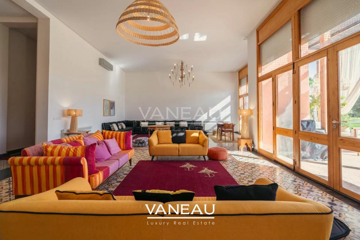 *** Maison avec un terrain de 4 hectares***