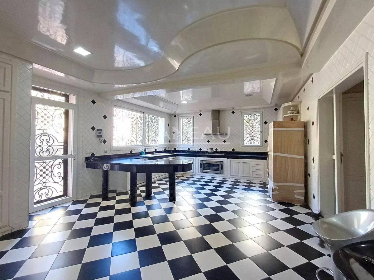 Villa de 1 042 m²  à vendre - Californie Casa