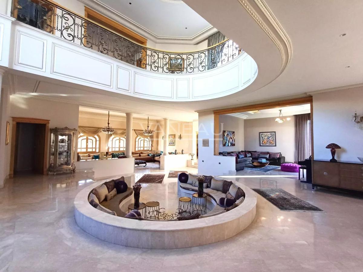 Villa de 1 042 m²  à vendre - Californie Casa