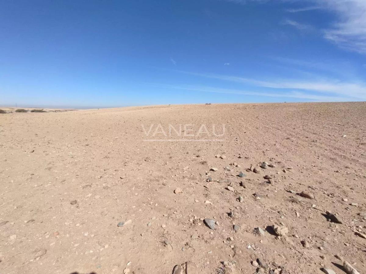Terrain de 28 ha avec VNA et projet touristique