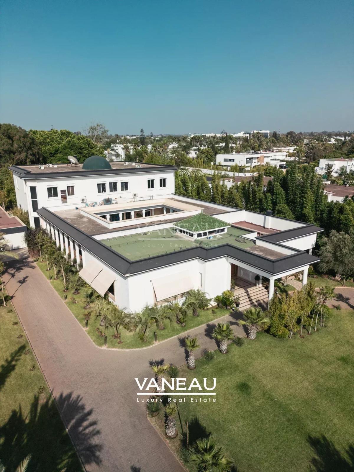 Palais à vendre au coeur de Souissi