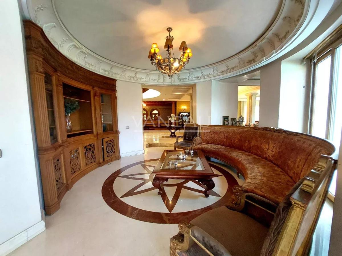 Villa de prestige à vendre - Quartier Californie - 2 500 m²