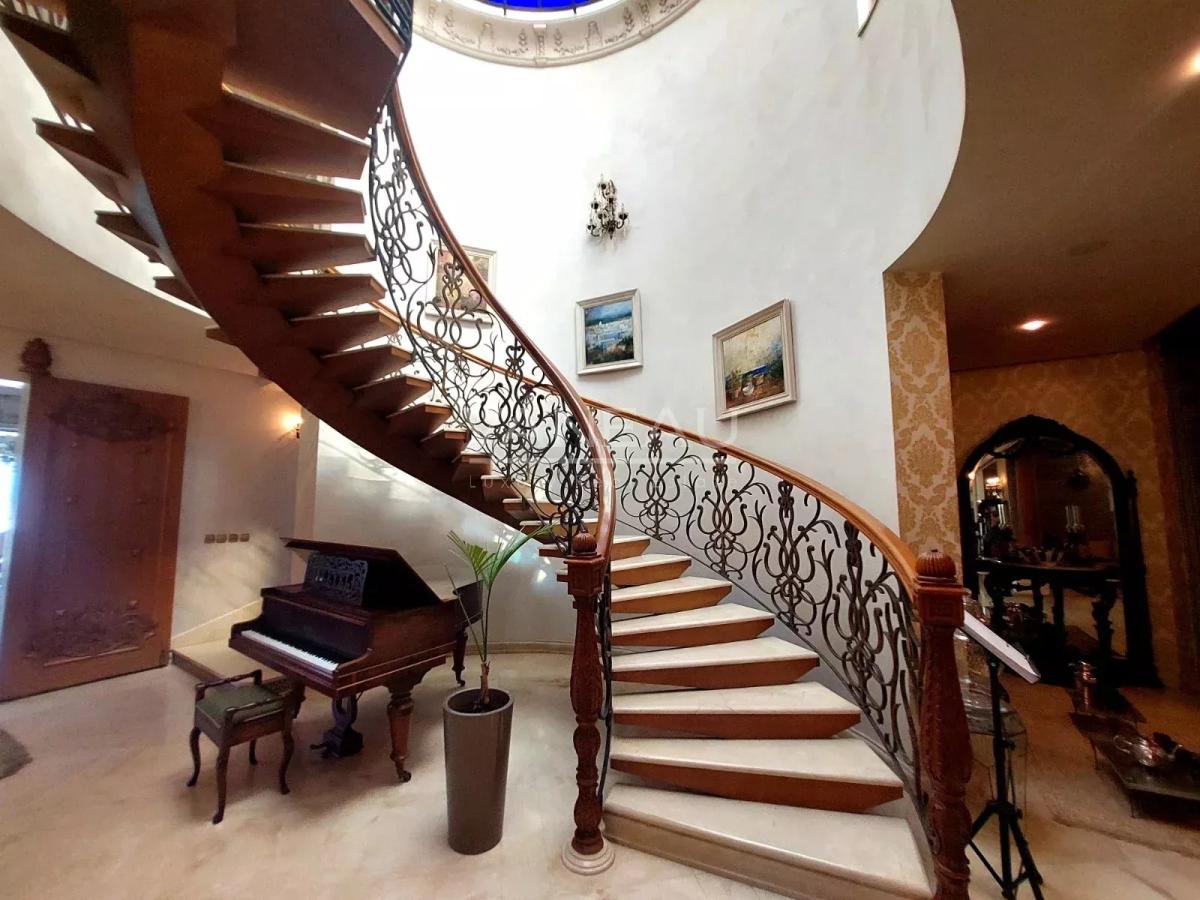 Villa de prestige à vendre - Quartier Californie - 2 500 m²