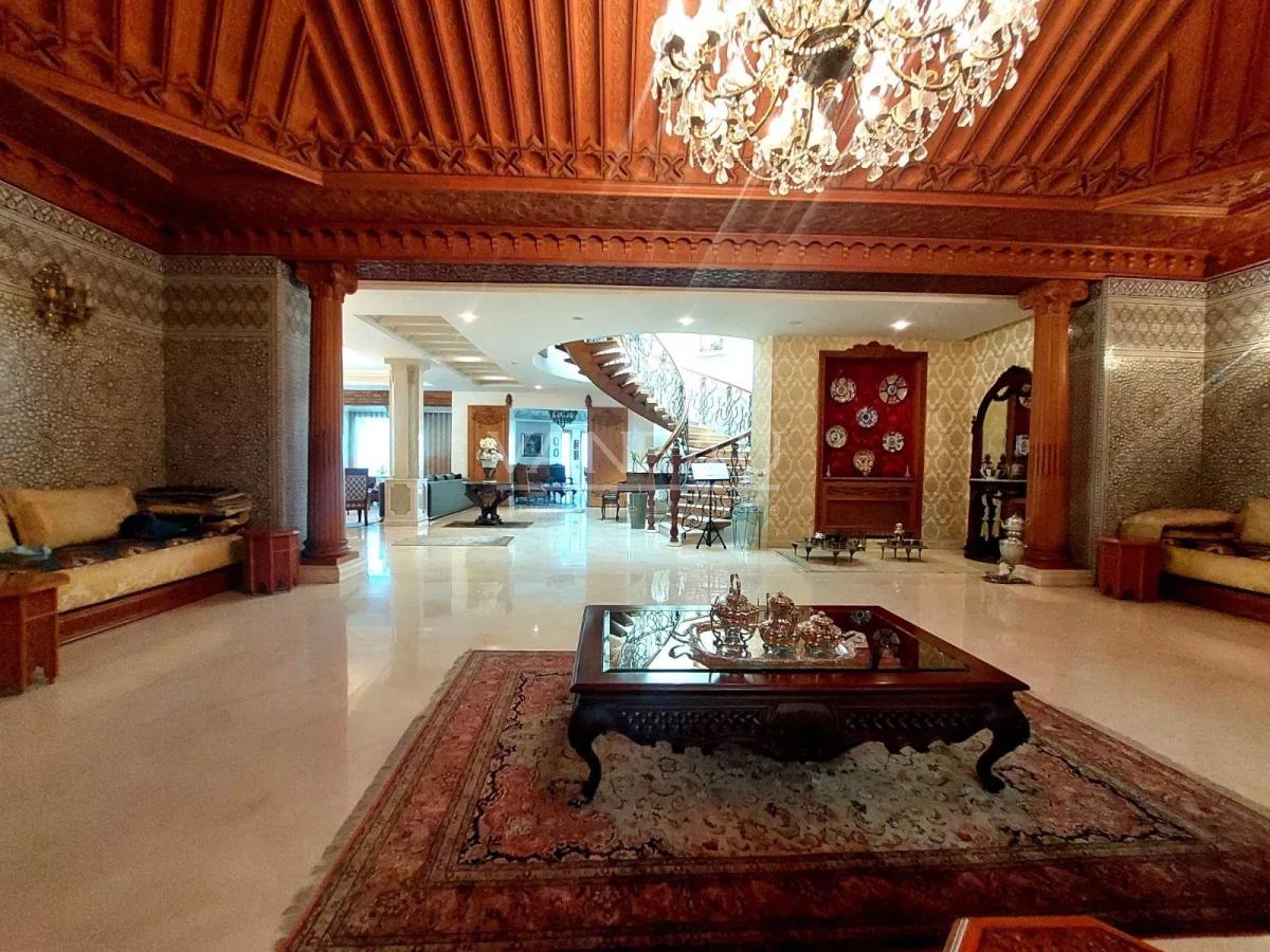Villa de prestige à vendre - Quartier Californie - 2 500 m²