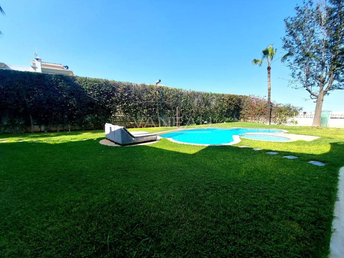 Villa de prestige à vendre - Quartier Californie - 2 500 m²