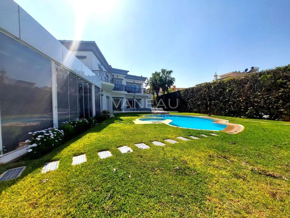 Villa de prestige à vendre - Quartier Californie - 2 500 m²