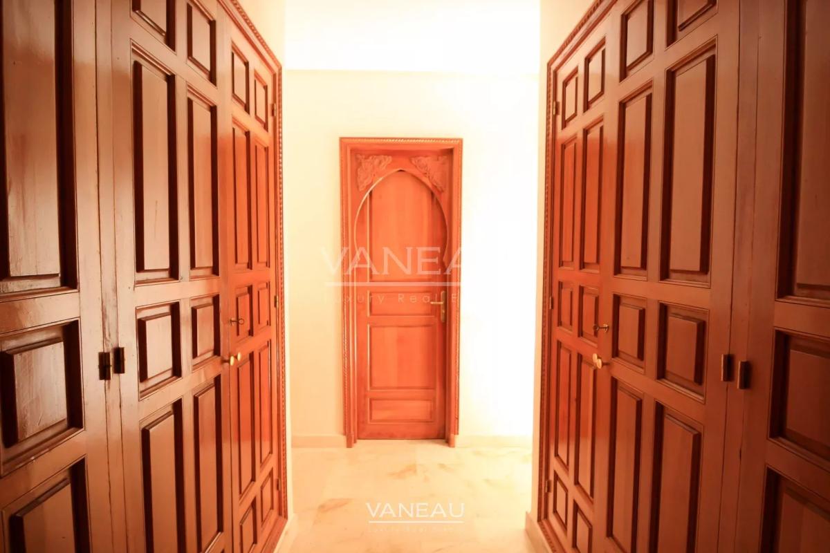Villa Route de Tahanaout de 1340m²