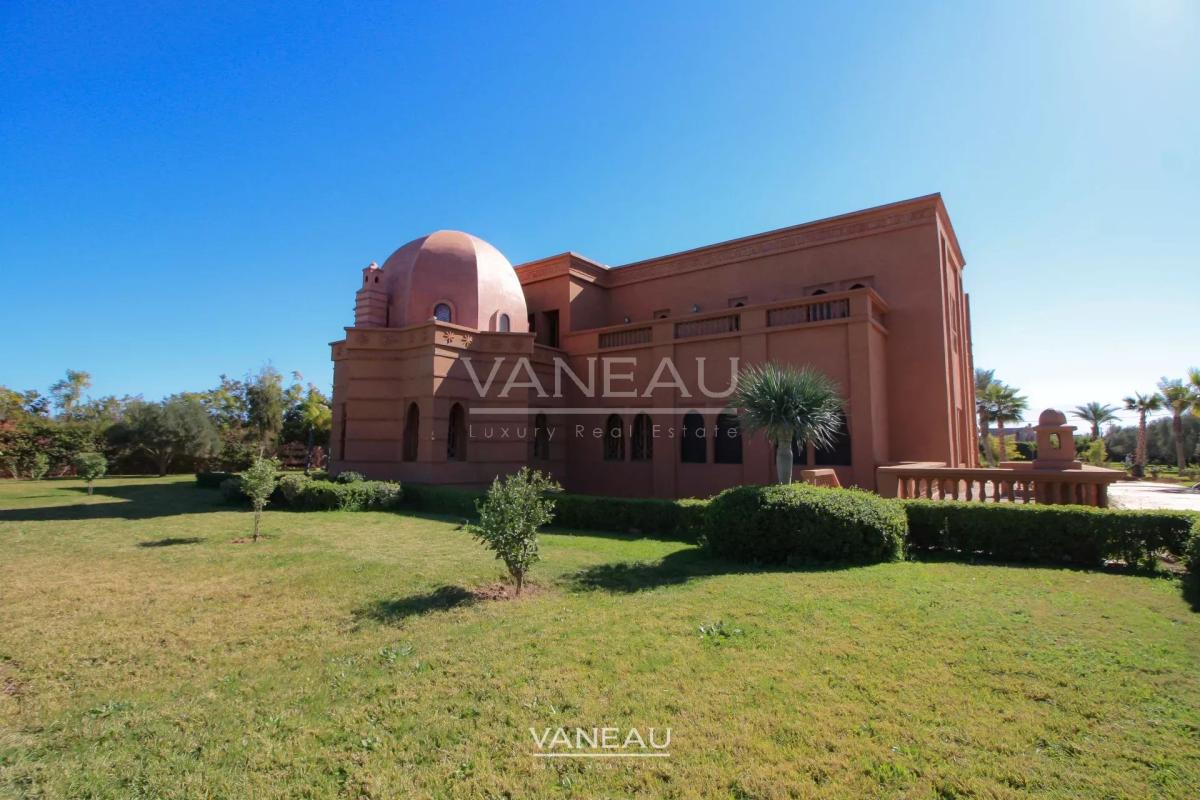 Villa Route de Tahanaout de 1340m²