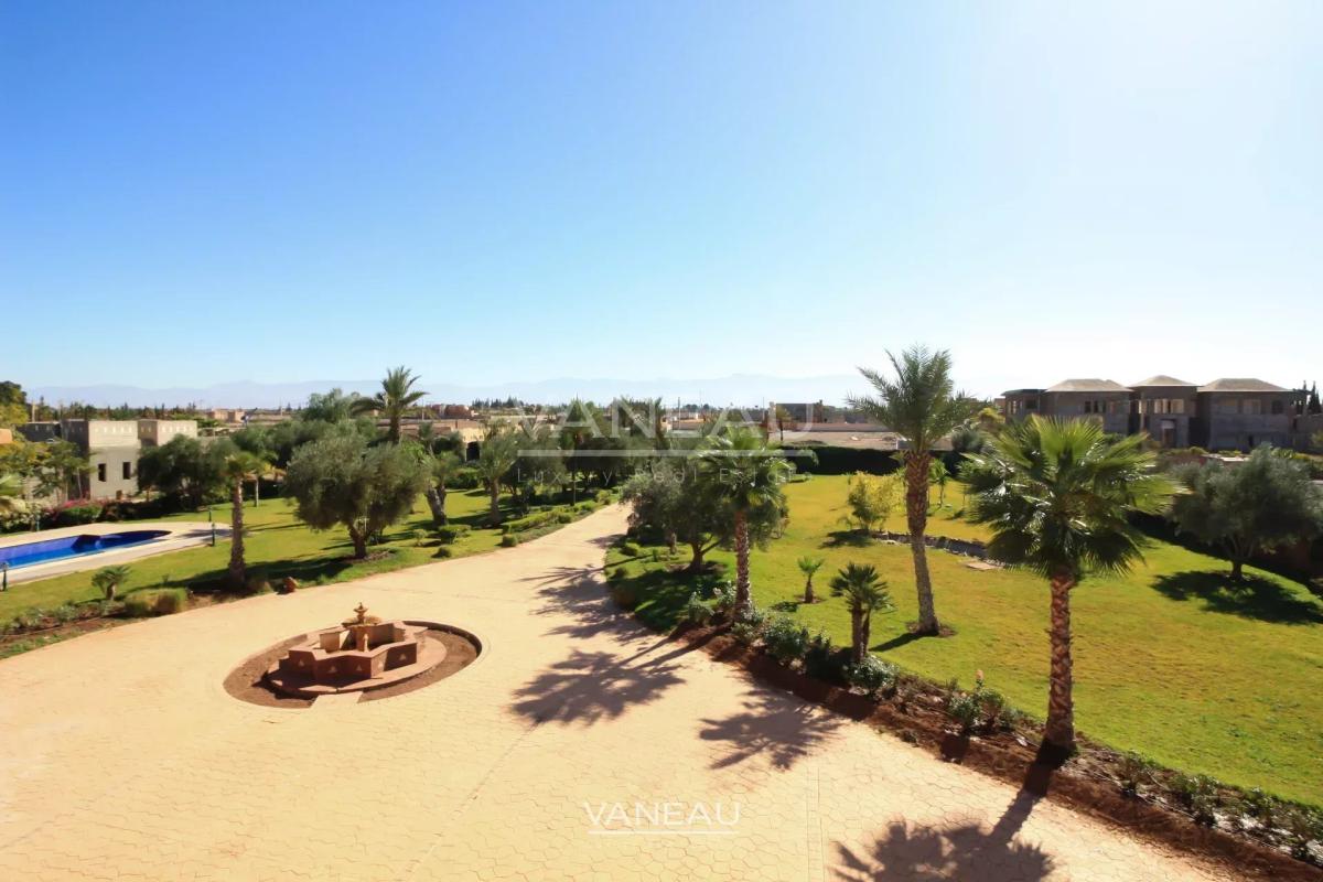 Villa Route de Tahanaout de 1340m²