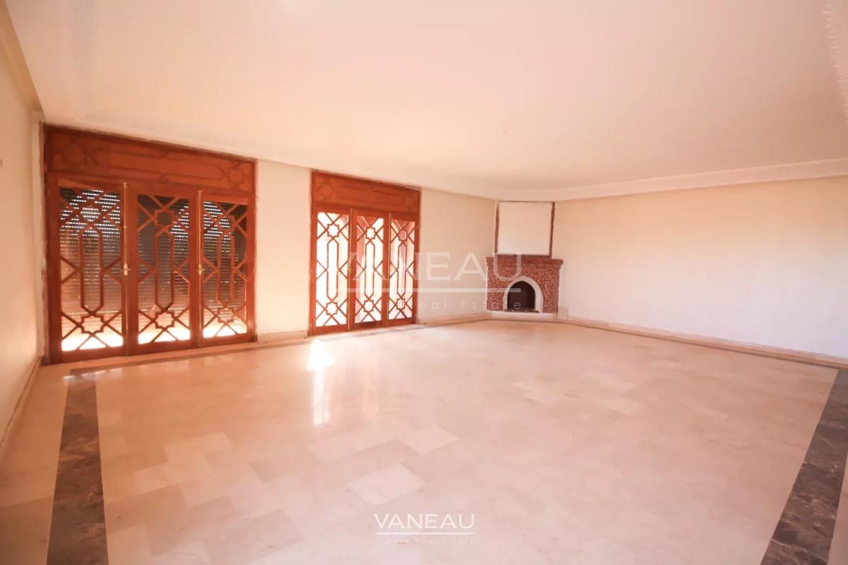 Villa Route de Tahanaout de 1340m²