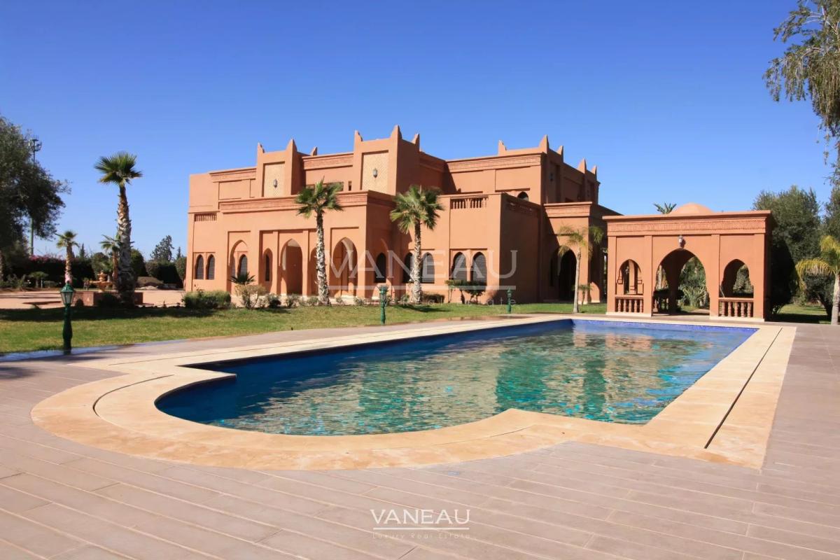 Villa Route de Tahanaout de 1340m²
