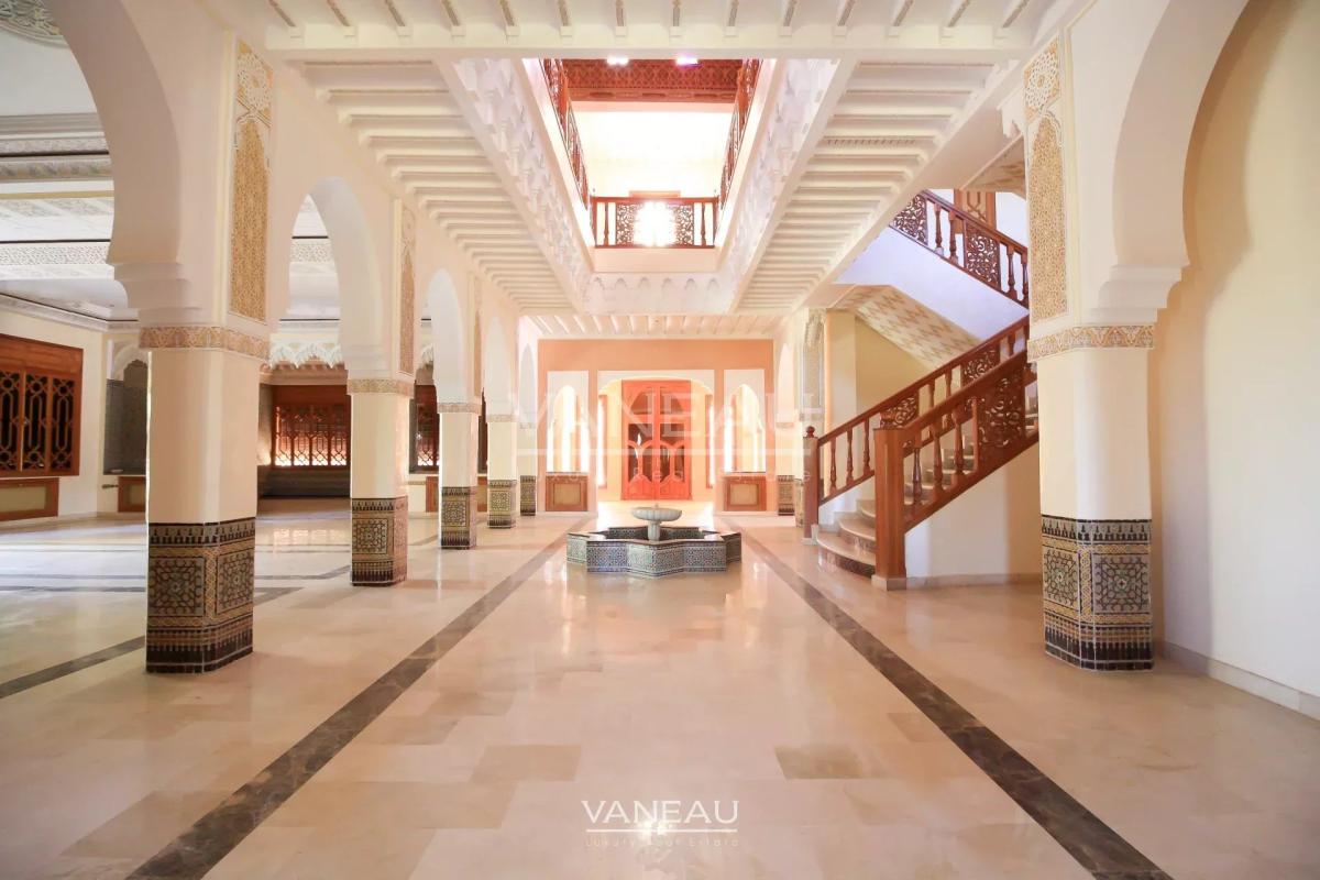 Villa Route de Tahanaout de 1340m²