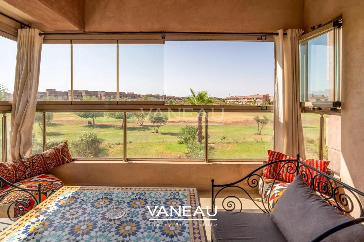 Bel appartement de 3 chambres à coucher au sein d'un golf
