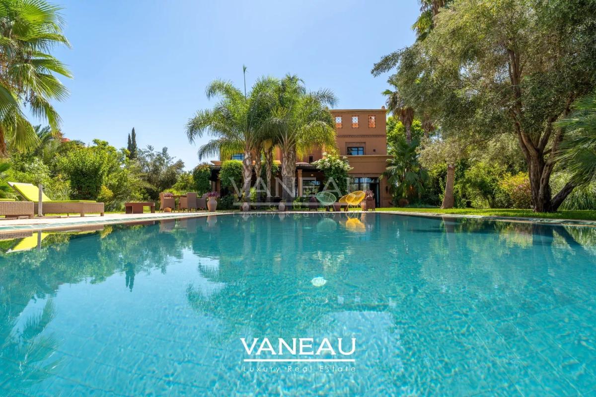 VILLA 5 CHAMBRES SUR GOLF