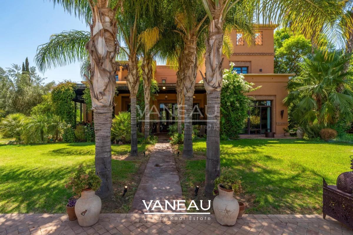 VILLA 5 CHAMBRES SUR GOLF