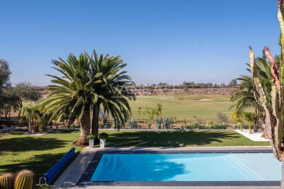 Magnifique villa front de golf