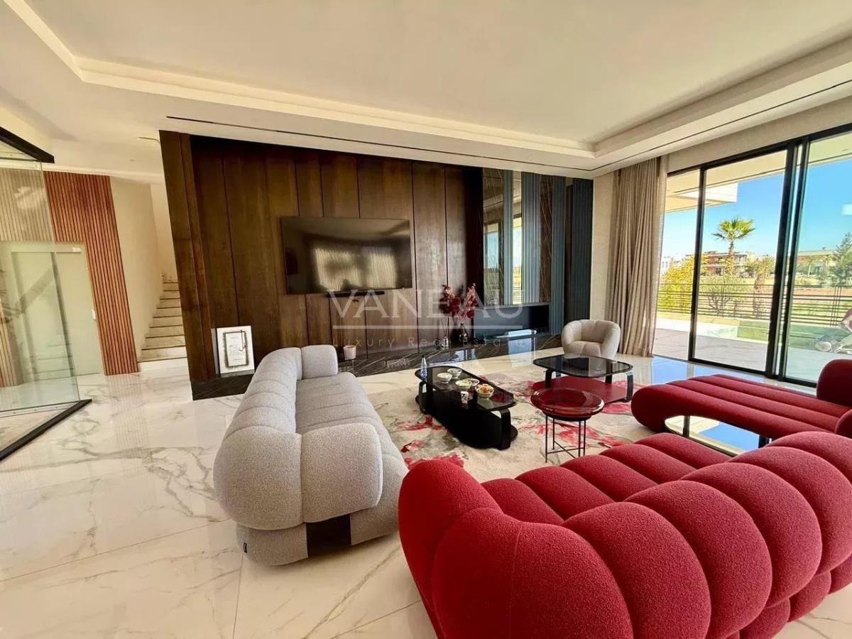 Villa au coeur d'un prestigieux golf