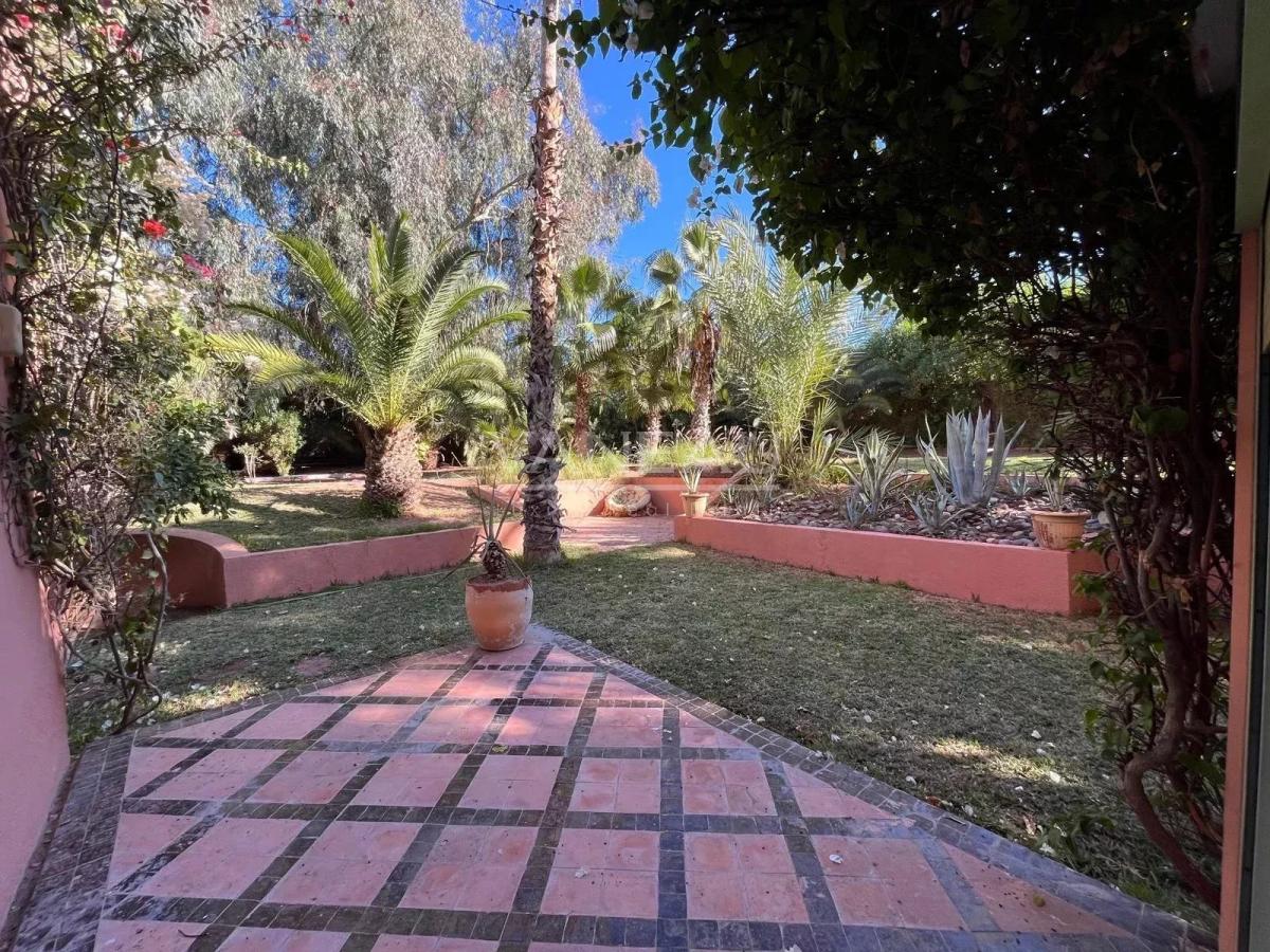 Grand appartement en duplex de trois chambres à la Palmeraie